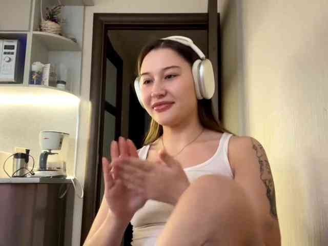 LakishaYanish webcam