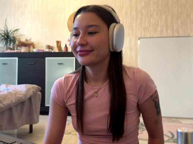 LakishaYanish webcam