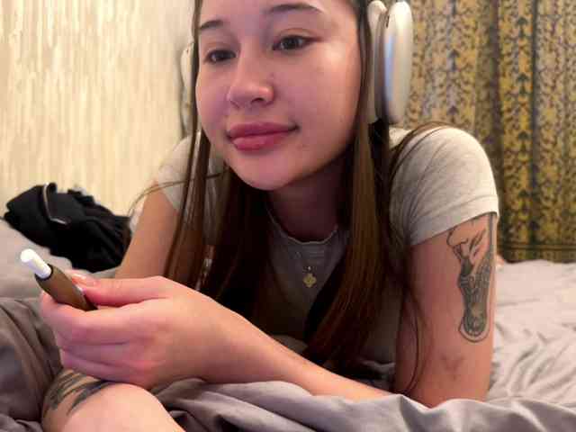 LakishaYanish webcam