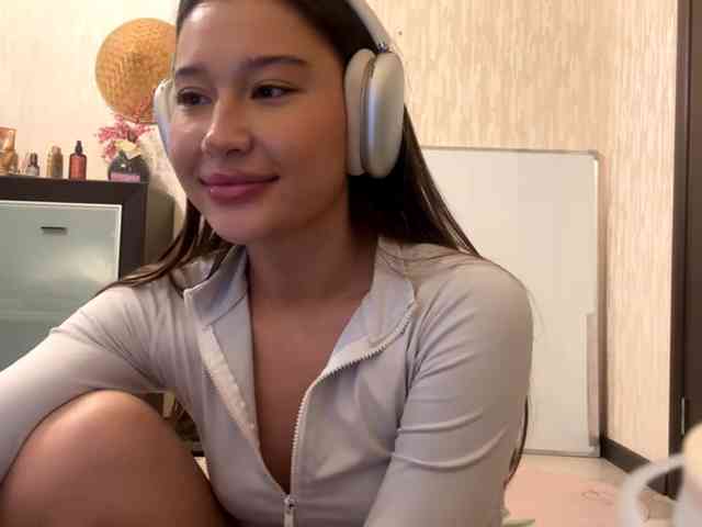 LakishaYanish webcam