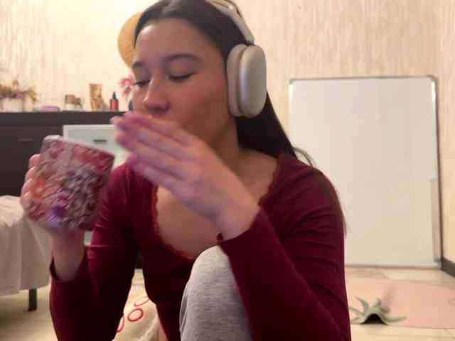 LakishaYanish webcam