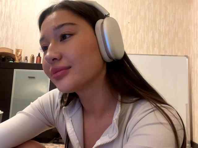 LakishaYanish webcam