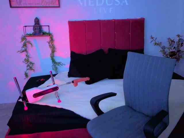 pequitasmedusa webcam