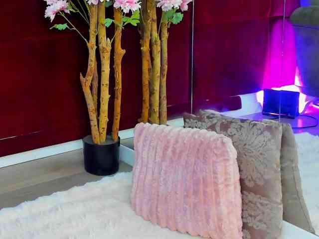 CollegeGirl69 webcam