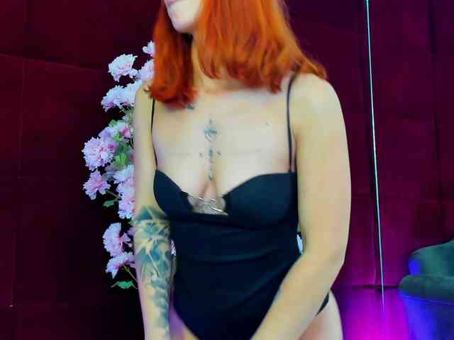 CollegeGirl69 webcam