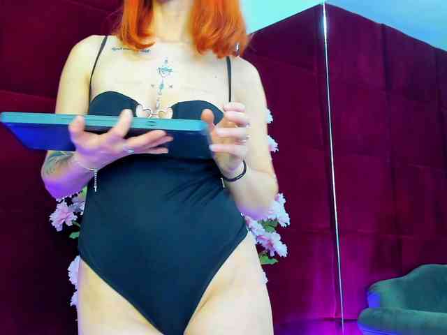 CollegeGirl69 webcam