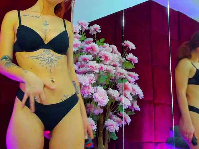 CollegeGirl69 webcam