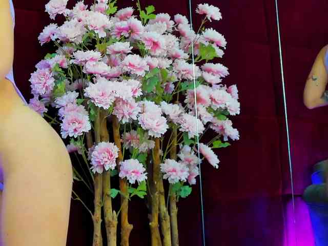 CollegeGirl69 webcam