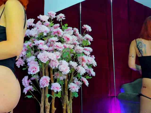 CollegeGirl69 webcam