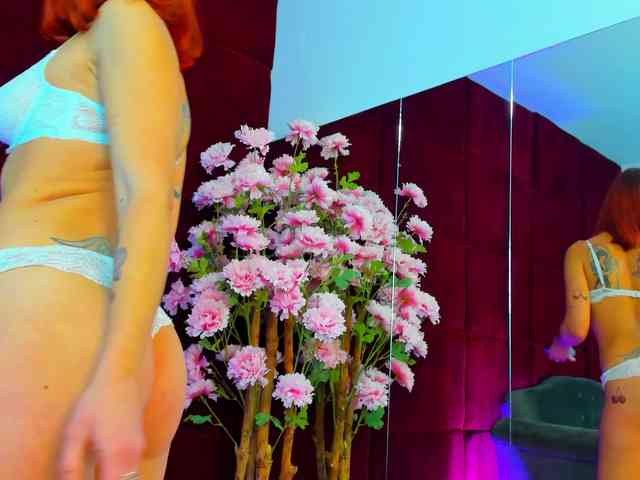 CollegeGirl69 webcam