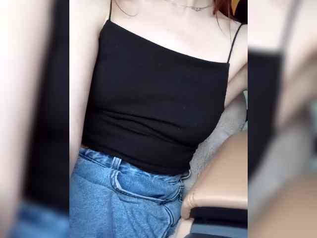 Lola-and-friends webcam