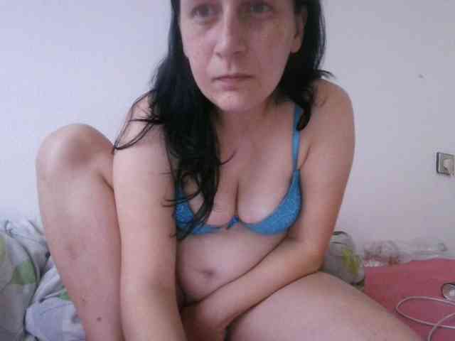 Larasaintporn webcam