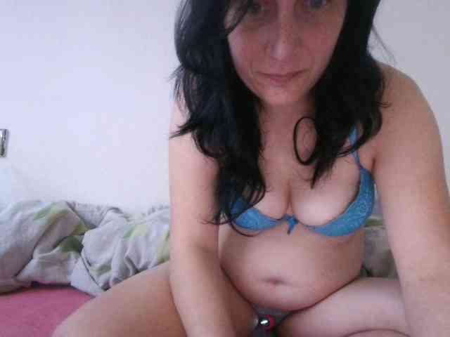 Larasaintporn webcam