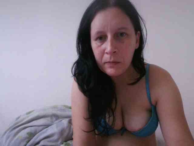 Larasaintporn webcam