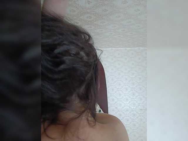 Entra en el chat con el modelo kiska-zavr kiska-zavr