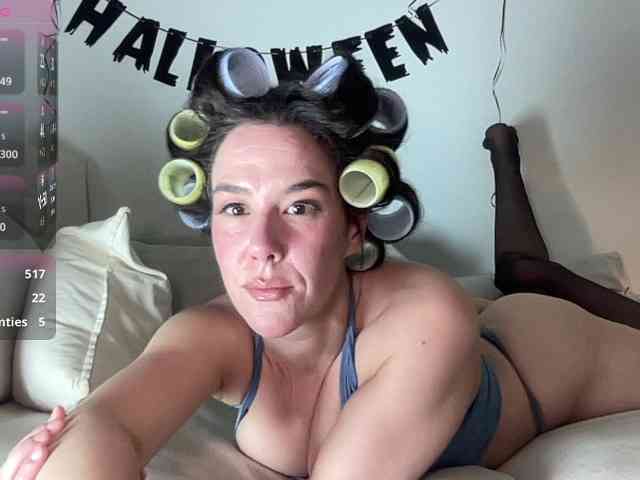 MilkHoneyLullabies webcam