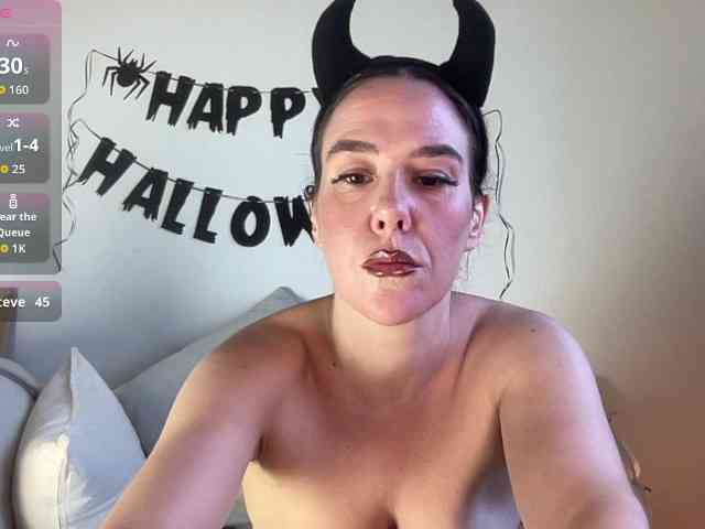 MilkHoneyLullabies webcam