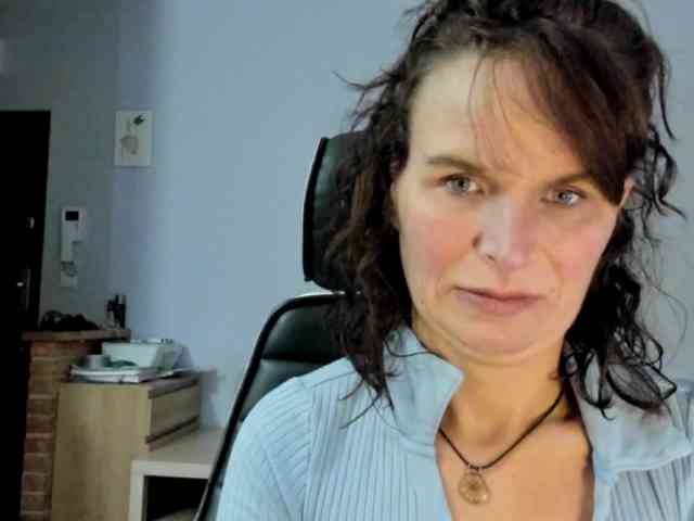KathyLove1 webcam