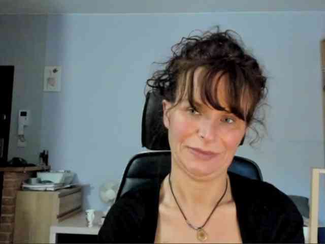 KathyLove1 webcam