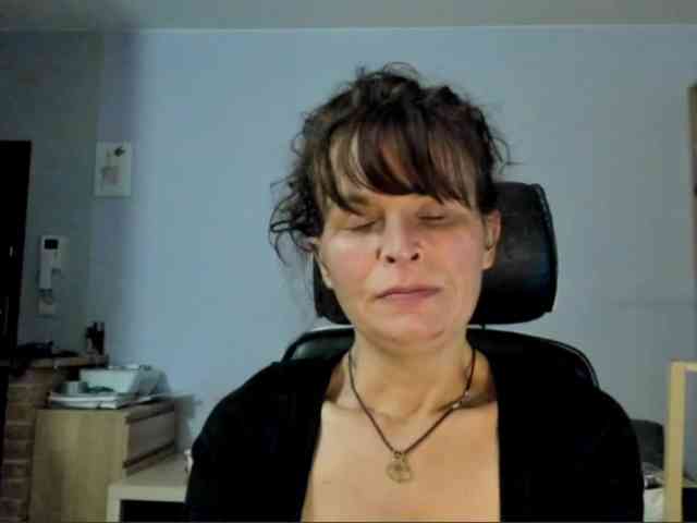 KathyLove1 webcam