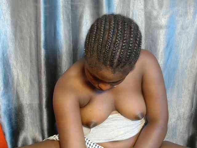 Chocoslut22 webcam