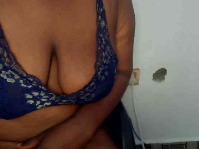 Freakyslut5 webcam