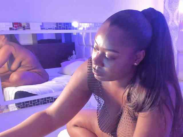 EvelynBrooks webcam