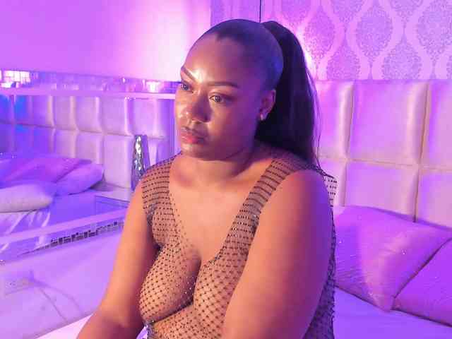 EvelynBrooks webcam