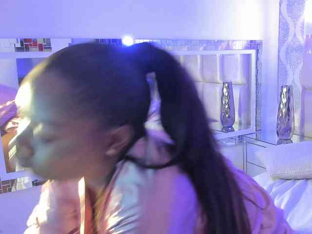 EvelynBrooks webcam