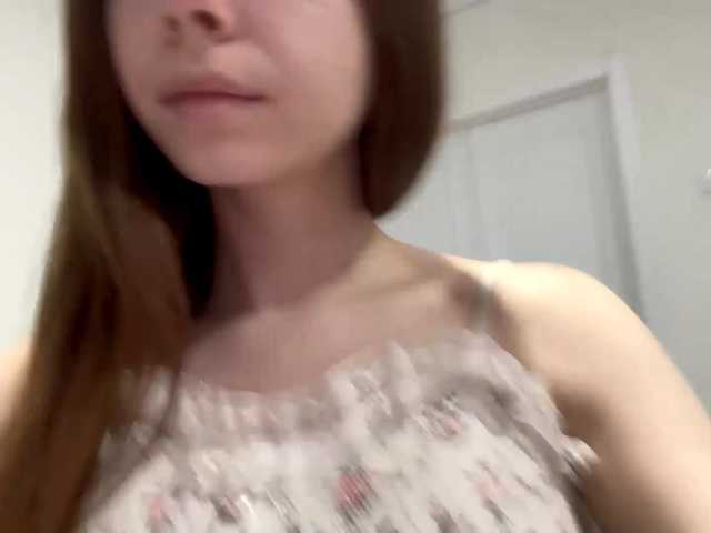 Accedi alla chat con il nickname Lil-RO-XO Lil-RO-XO