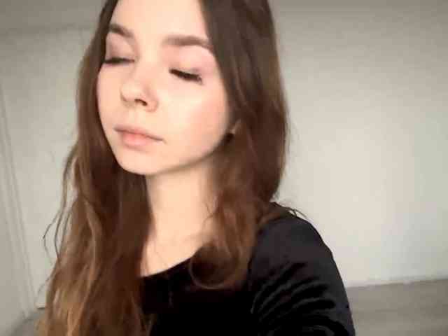 Lil-RO-XO webcam