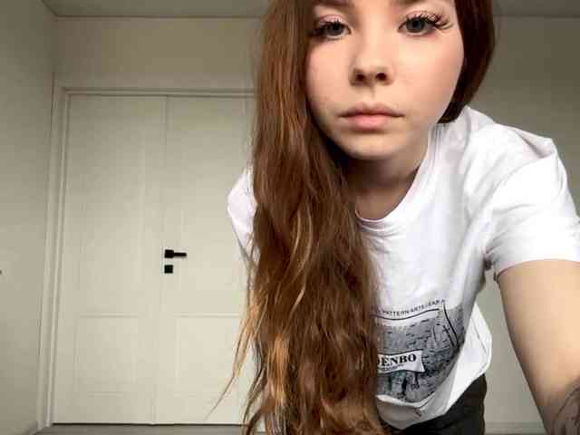 Lil-RO-XO webcam