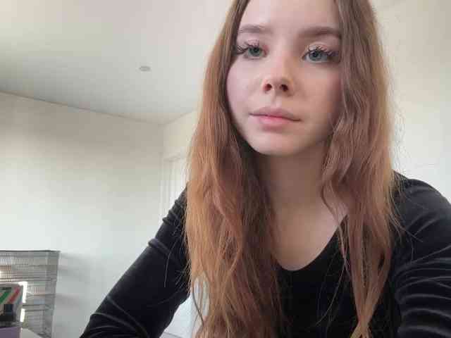 Lil-RO-XO webcam