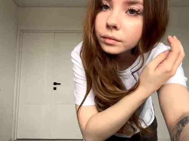 Lil-RO-XO webcam
