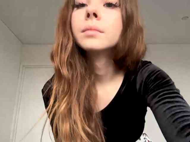 Lil-RO-XO webcam