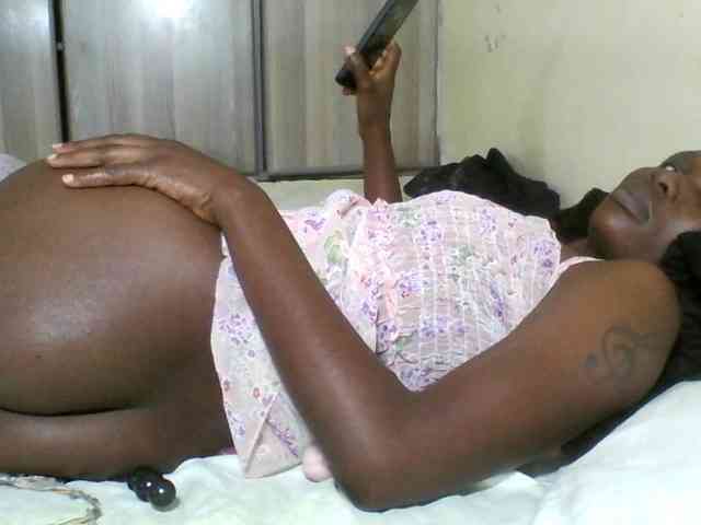 Naughtyviv webcam