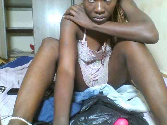 Naughtyviv webcam