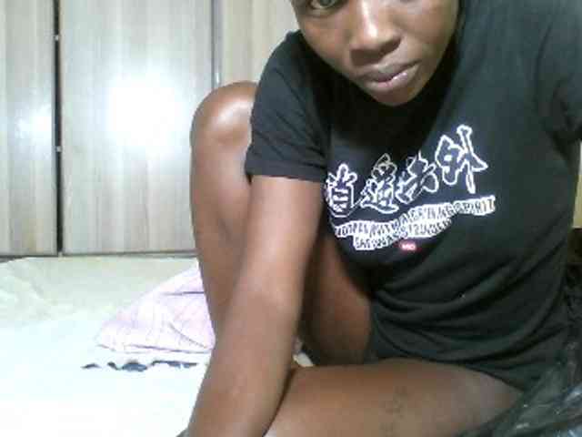 Naughtyviv webcam