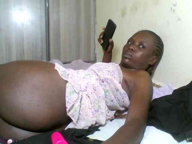 Naughtyviv webcam