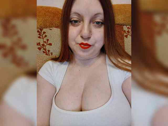 MilfaSguirt webcam