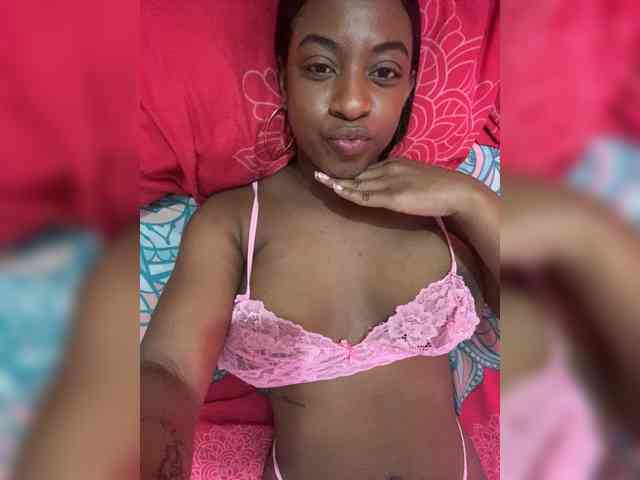 NahomyHart webcam