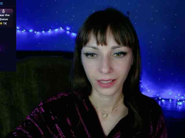 Lady-Caroline webcam