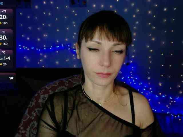 Lady-Caroline webcam