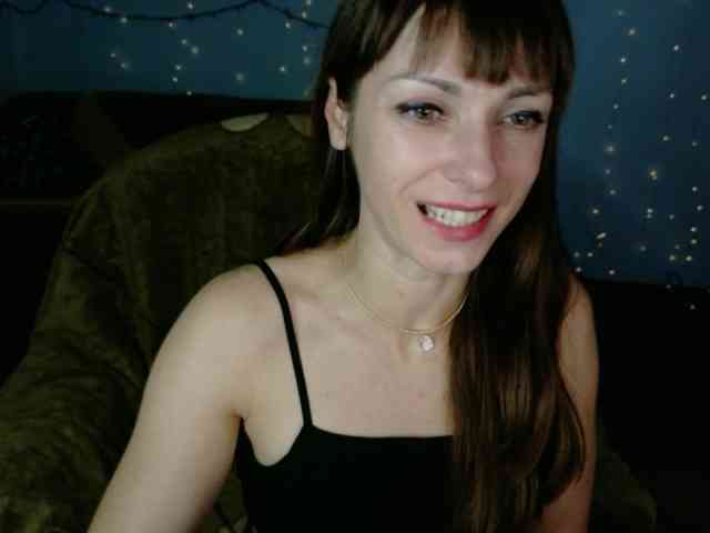 Lady-Caroline webcam