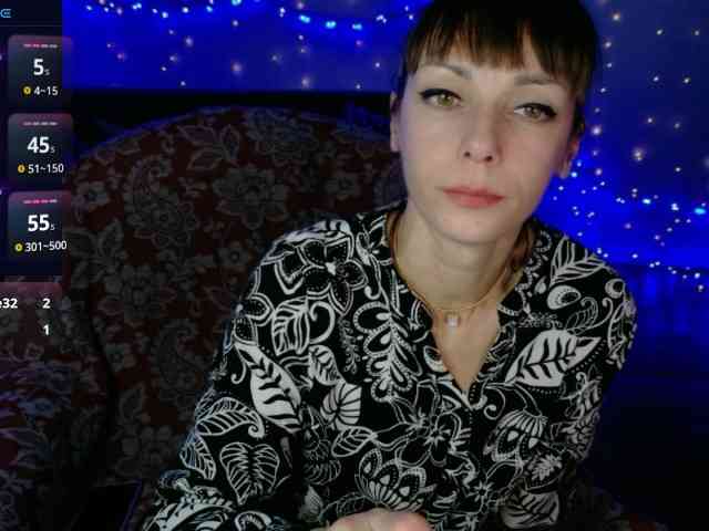 Lady-Caroline webcam