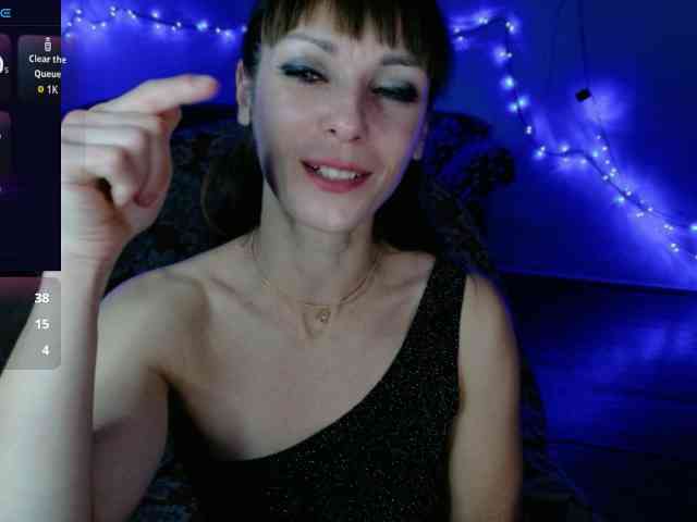 Lady-Caroline webcam
