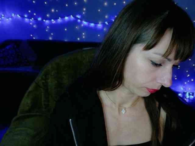 Lady-Caroline webcam