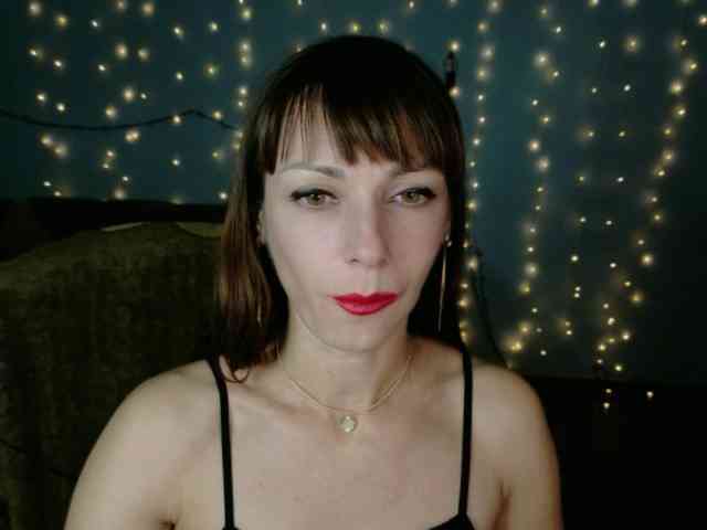 Lady-Caroline webcam