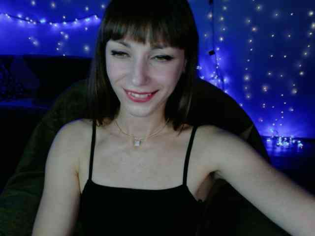 Lady-Caroline webcam