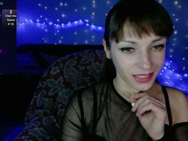 Lady-Caroline webcam